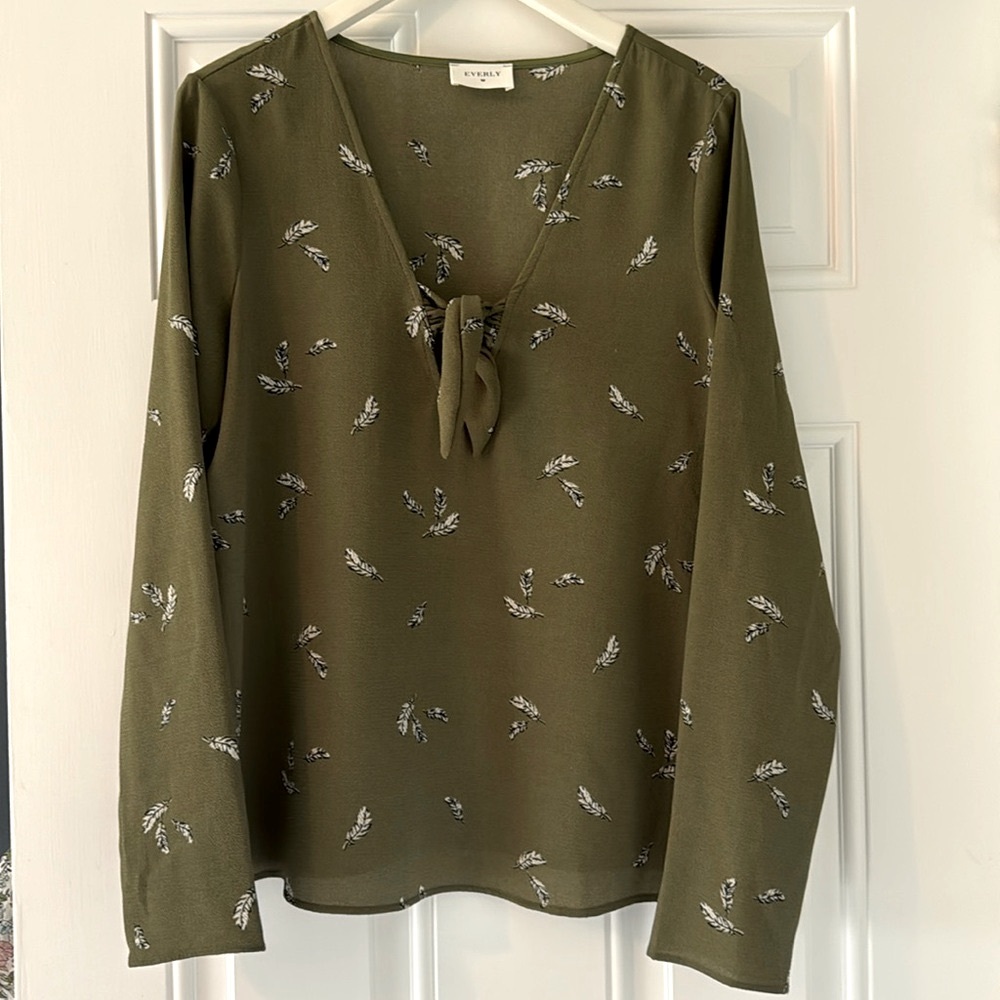 Beautiful Green Feather Top